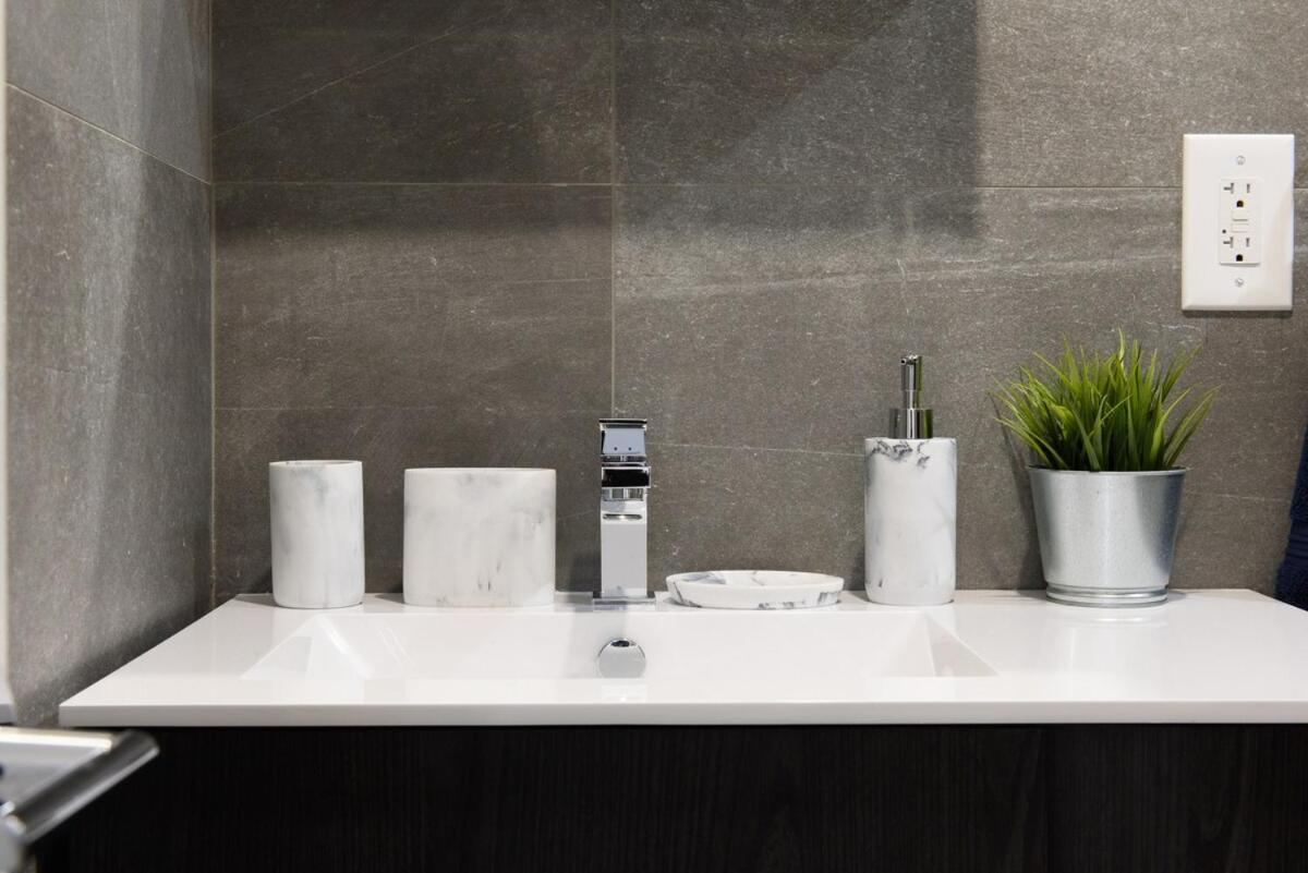 Apartment 1597-9 Renovated Prime Ues Wd In Unit *